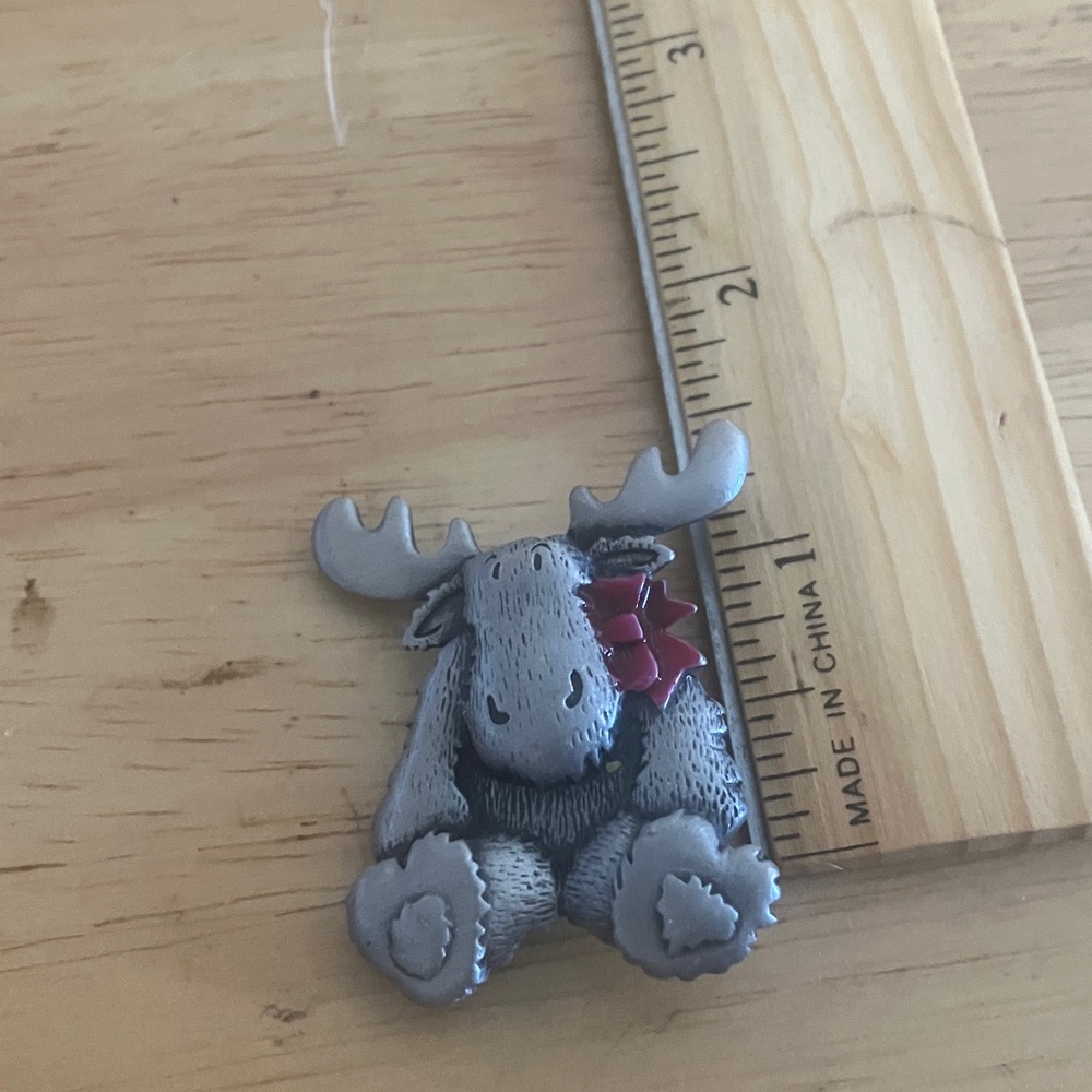 Cute Moose brooch with Red Bow
